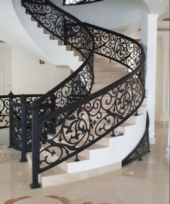 Cầu Thang Sắt Uốn Lượn Biệt Thự